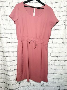 32 Degrees. Maroon sports dress. Size M